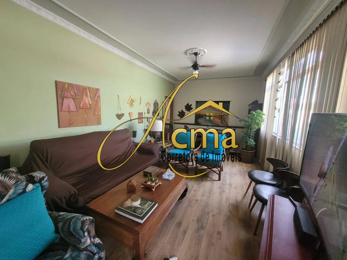 Casa com 2 quartos, 250m², à venda